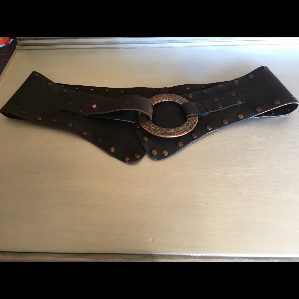 Leatherock 3.5” hip belt w/hammered brass buckle